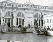 Replicas of Columbus' ships. Hopefully not to scale...